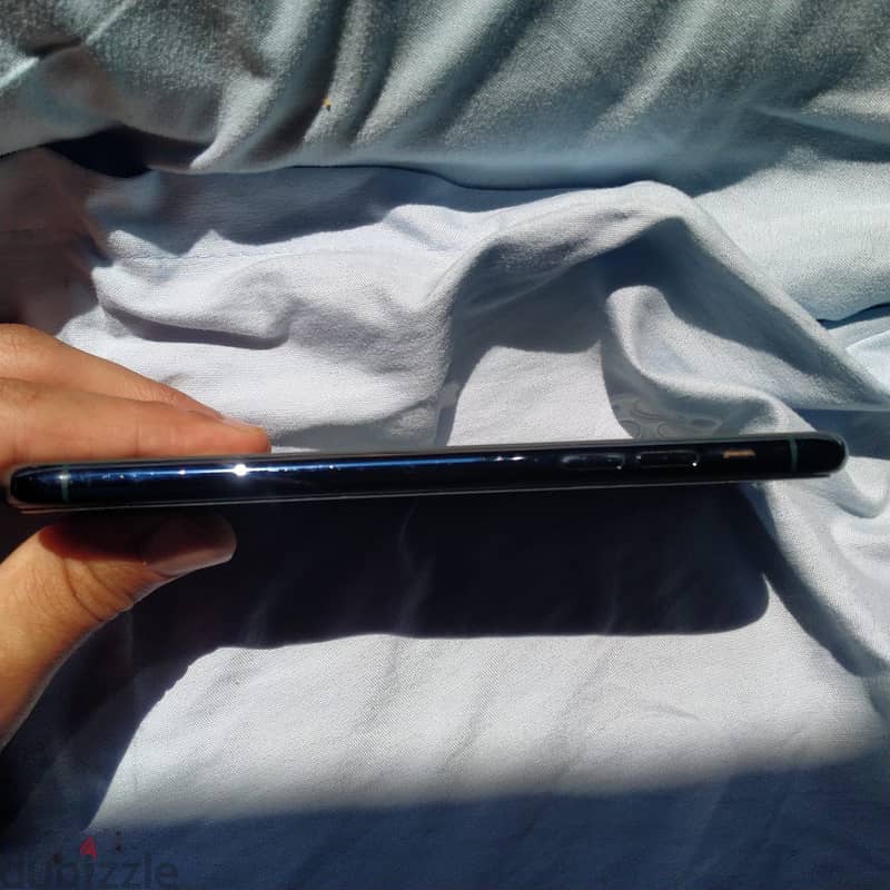 Apple - iPhone 11 Pro Max 2