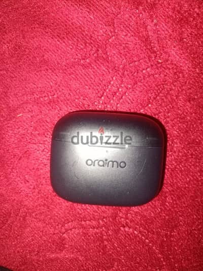 سماعه oraimo للبيع معاها علبتها وشاحن بتعها
