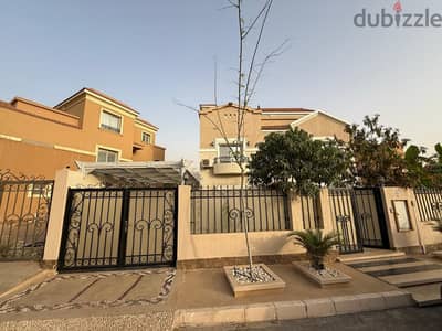 standalone villa 647m in les rois compound fully finished