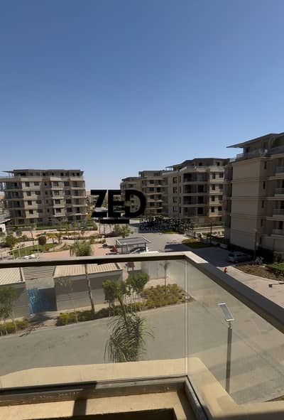 The option for an apartment in Baidiya Palm Hills with a 40% discount from the company's price. The apartment has views on 3 corners in the villas and landscape area. Immediate handover with payment installments cleared.
