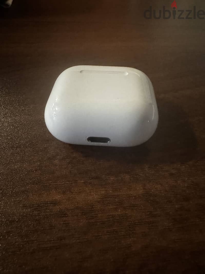 AirPods 4 1