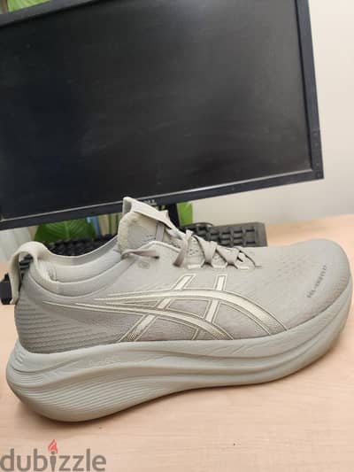 Asics Gel nimbus 27 size 47 half original price