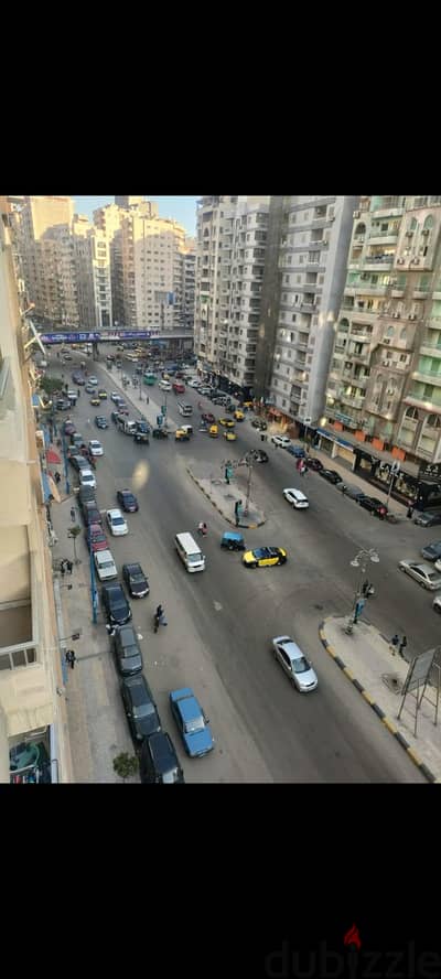شقة للايجار مفروش بشارع 45 رئيسي خطوات من البحر