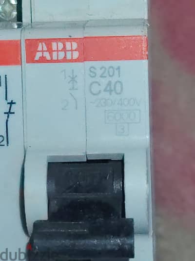 عدد 6  مفتاح cb منتشر احادى 40 امبير ABB