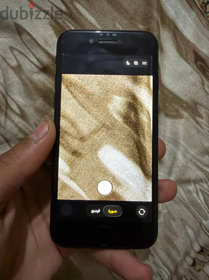 iPhone SE 2020 4