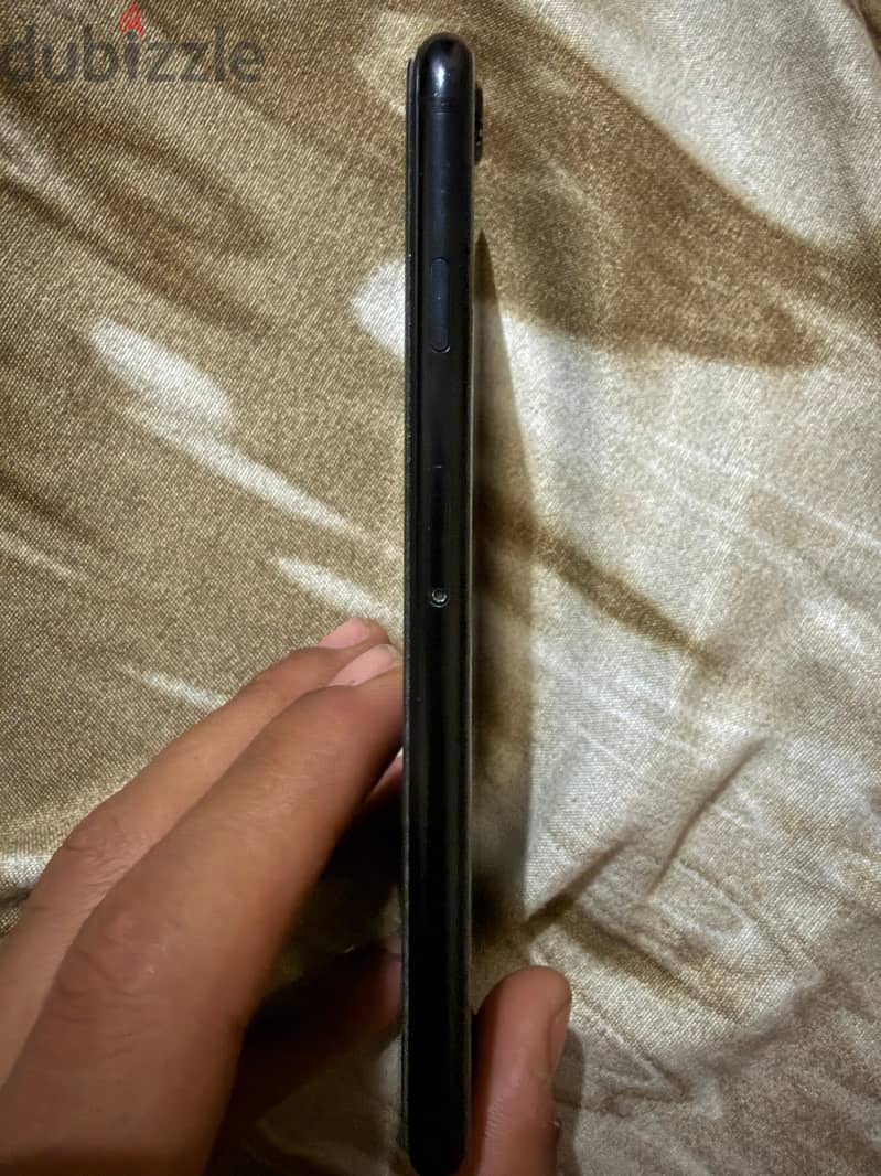 iPhone SE 2020 9