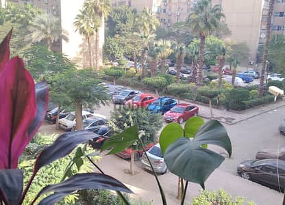 شقة لقطة داخل كومبوند راقي على شارع الهرم الرئيسي