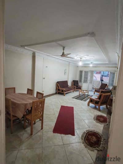 Apartment 145 meters 3 large rooms 2 bathrooms steps from Tersa