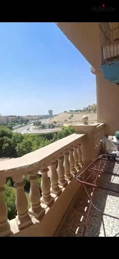 شقة للبيع في مدينة الشروق في الحي الثالث شرق