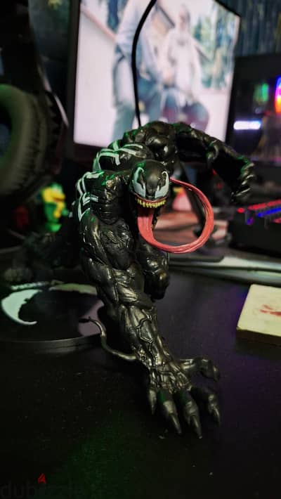 Venom figure