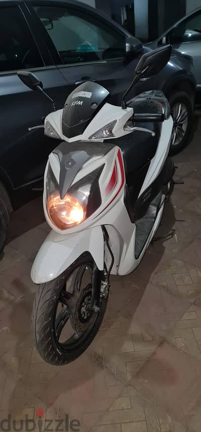 سكوتر SYM SR 150 استيراد شخصي مركون لفتره طويله عداد ١١ الف فقط