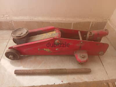 كوريك تمساح للسيارة