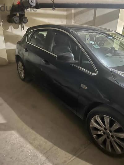  فرصة لا تعوض — Opel 2012 هاتشباك بحالة الزيرو واستخدام خفيف جدًا لل