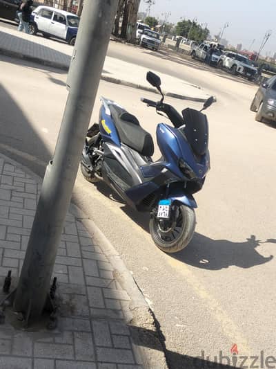 سكوتر كيواي فيستا ٢٠٠ سي سي