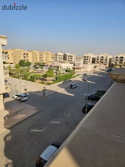 شقة للبيع في كمبوند الجنة الخضراء بجوار البستان في اكتوبر استلام فوري