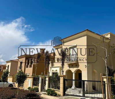 تاون هاوس فيلا للبيع بإطلالة على اللاندسكيب واللاجون فيCity Gate سيتي جيت القاهرة الجديدة من ديار القطرية مع مقدم وتسهيلات  بدون تشطيب استلام 2029