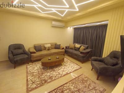 شقة للايجار اليومى دور أول مكيفة بالكامل شامل كارنيهات الدخول والشاطئ