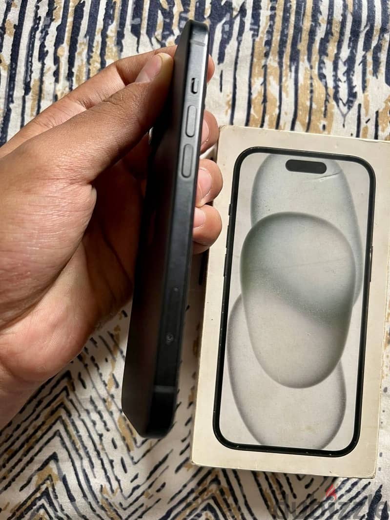 Apple - iPhone 15 1