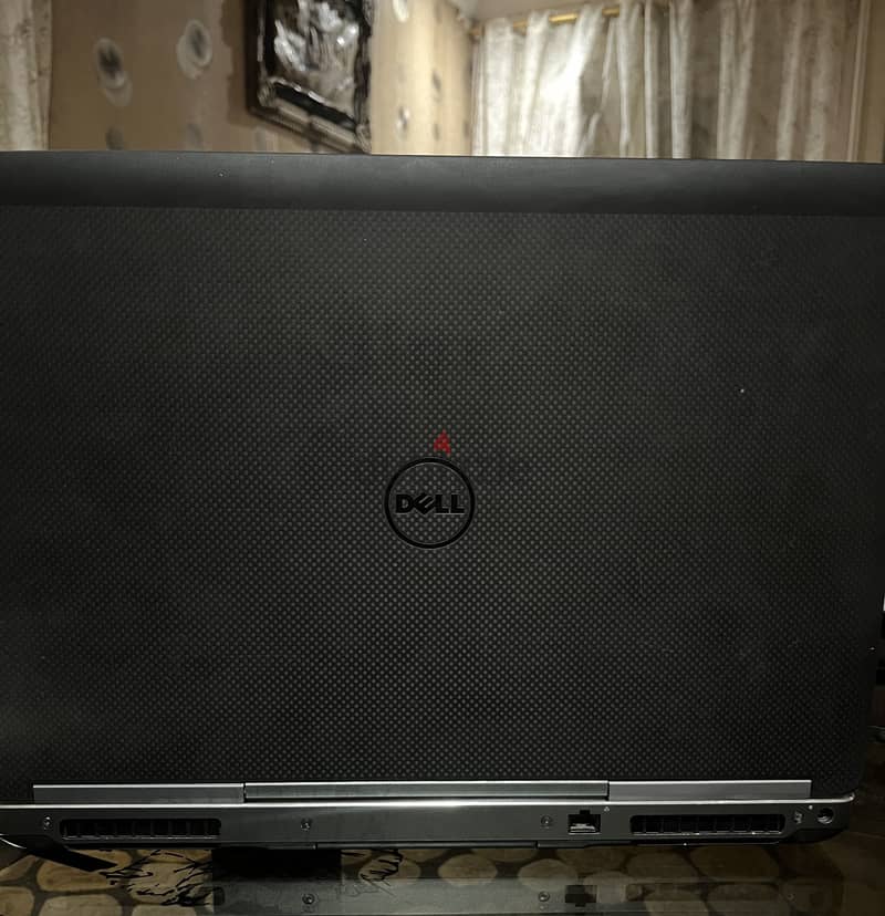 Dell precision 7720 1