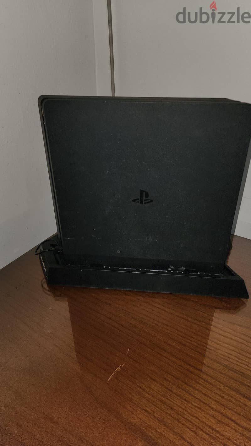 Play Station 4 Slim 10