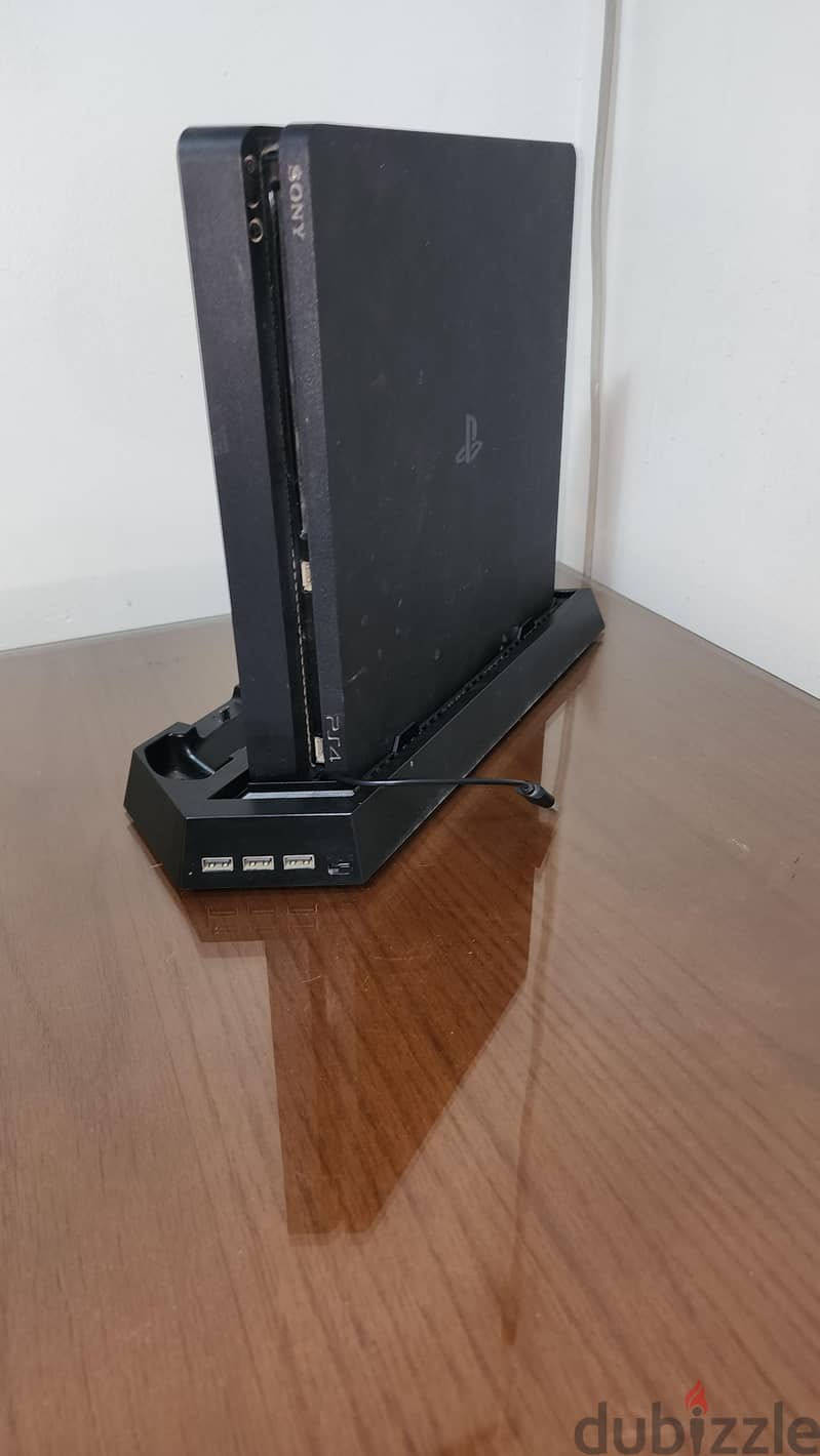 Play Station 4 Slim 13