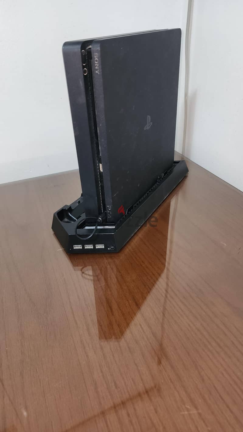 Play Station 4 Slim 14