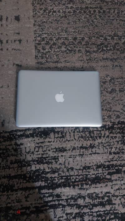 MacBook Pro Corei7  بحاله ممتازه