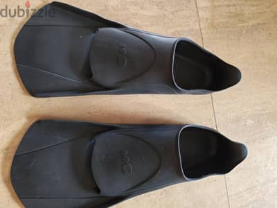 زعانف سباحة حالة ممتازة decathlon