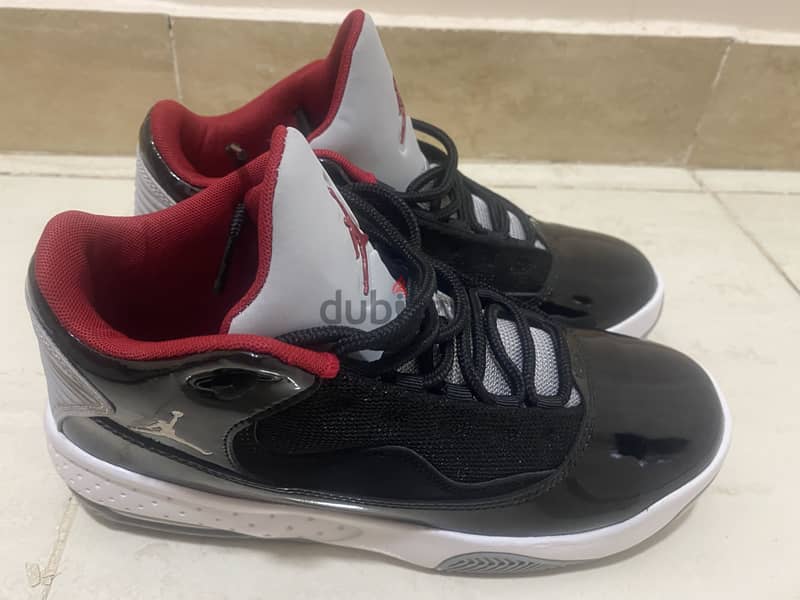 Nike air Jordan max aura 2 2