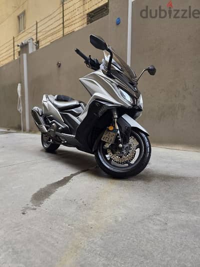 Kymco Ak 550
