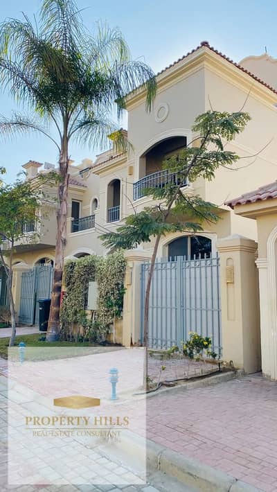 استاندالون فيلا كلاسيك VIP جاهزه للاستلام Pool view في الباتيو لافيستا الشروق أمام مدينتي