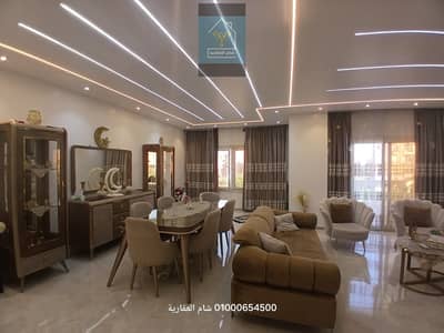 شقة للبيع بالفرش بالشيخ زايد الحي الثالث عشر دور ثاني 260م متشطبة