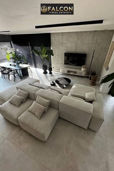 شقه دوبلكس للبيع 4 غرف استلام فوري تشطيب كامل فيو مفتوح ديستركت 5 | district 5 بجوار Waterway . Palm Hills New . Cairo Hyde Park التجمع الخامس