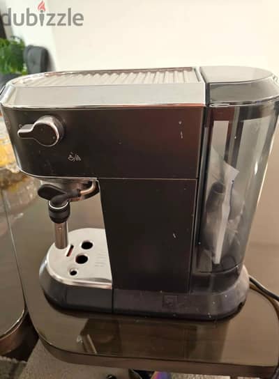 De'Longhi dedica ec685
