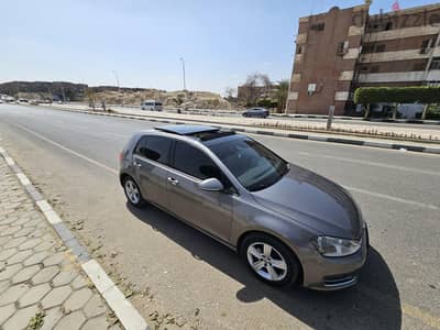 Volkswagen Golf7 اول مالك وارد الامارات