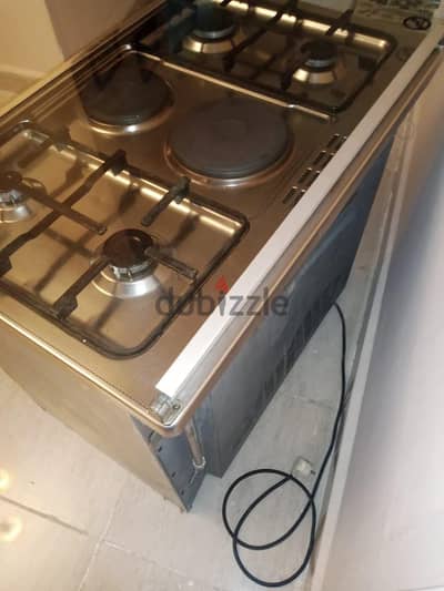بوتاجاز اريستون غاز و كهرباء بحاله كالجديد