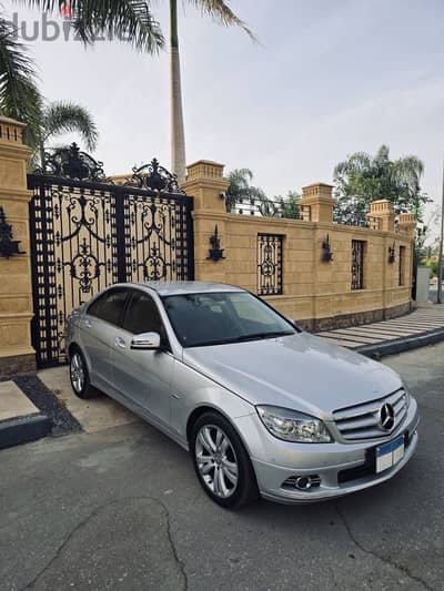 Mercedes Banz C180 Avantgarde 2010 All Fabrica