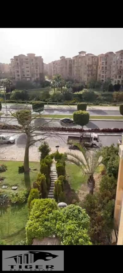 للايجار بمدينتي شقه 2نوم فيb7 جنب الخدمات