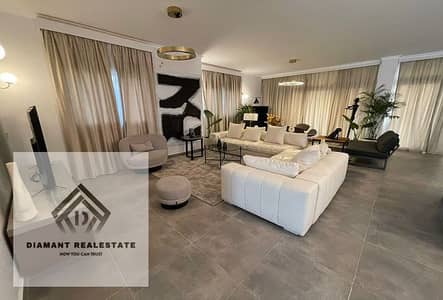 شقه 3غرف استلام فوري متشطبه VIP جاهزه علي السكن بالتقسيط علي 10سنين بجوار البرج الايقوني ومسجد مصر