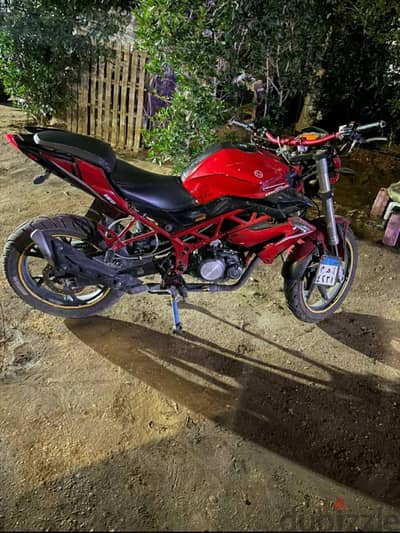 Benelli TnT150