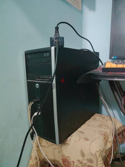 كمبيوتر hp و معاها شاشه سامسونج