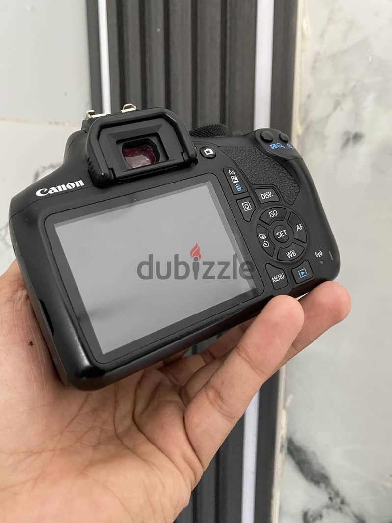Canon 1300D 3