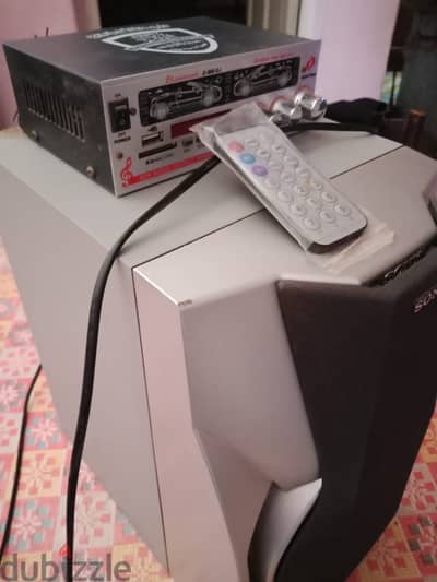 سماعات صب منفرده من شركة سوني عاليه الجوده بالريموت