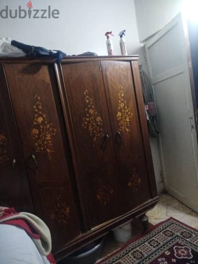شباك جديد متركبش زجاج وسلك