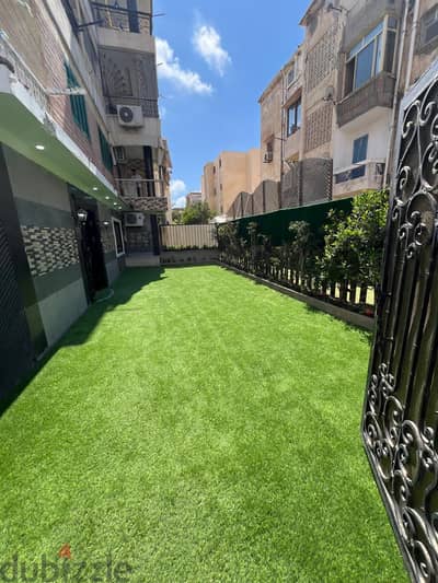 المعموره الشاطئ فيلا منفصله بحديقه خاصه