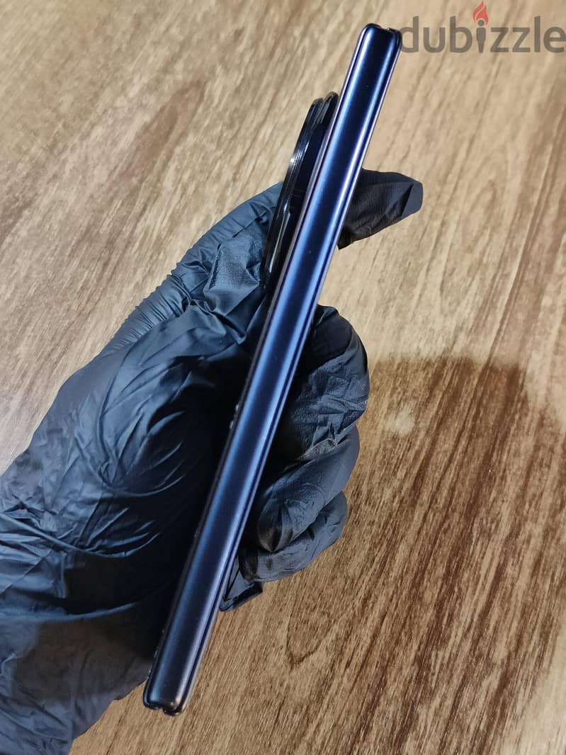 Honor Magic V5 4
