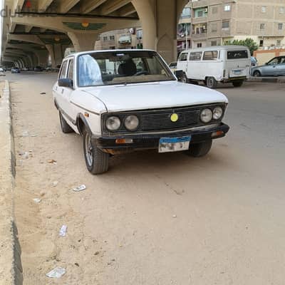 Fiat 132 1978فيات 132 موديل 78 موتور 2000 من النوادر للبيع 