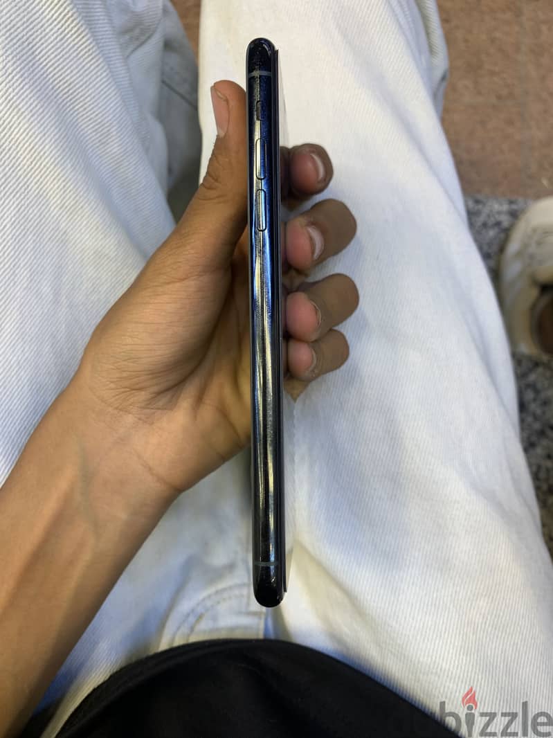 Apple - iPhone 11 Pro Max 2