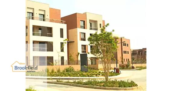 شقة أرضي مميزة لإيجار في كمبوند ديستريكت 5 القاهرة الجديدة موقع مميز  Luxury Ground Floor Apartment for Rent in District 5