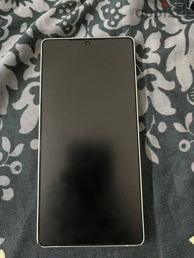 S25ultra 512 g from ksa like new with box 01005730553